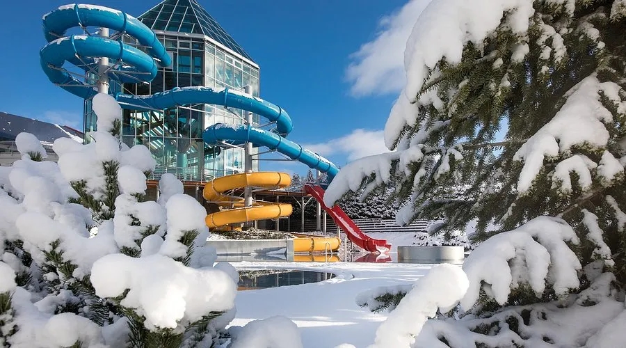 Bukowina basen: Odkryj termalne skarby i relaks w Tatrach