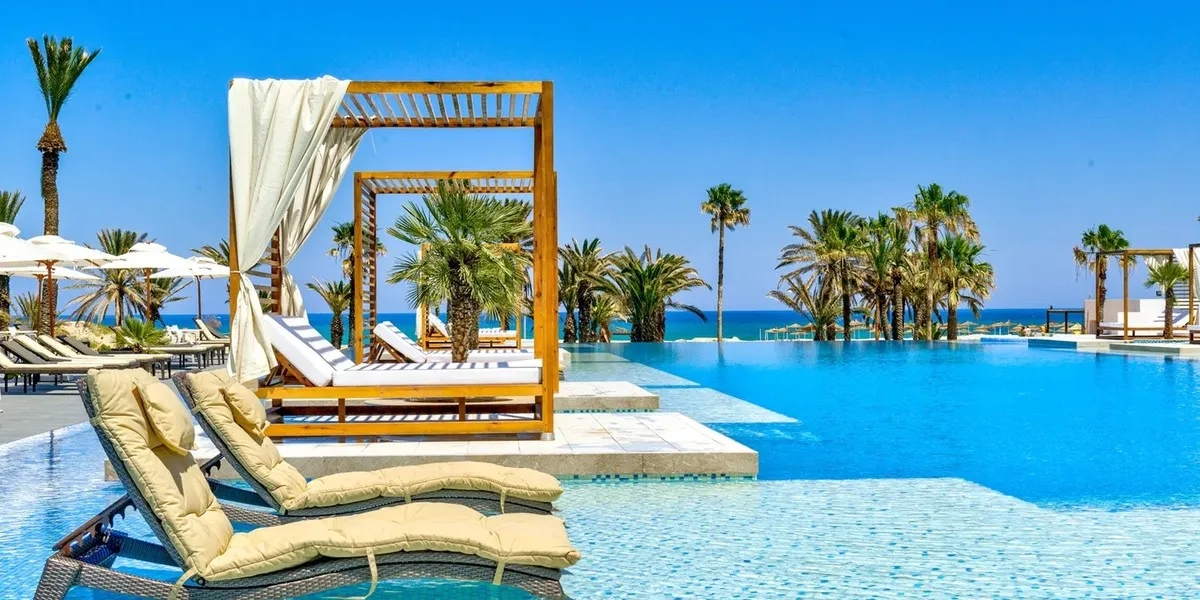 Ile kosztuje nocleg nad morzem? Ceny, które Cię zaskoczą!