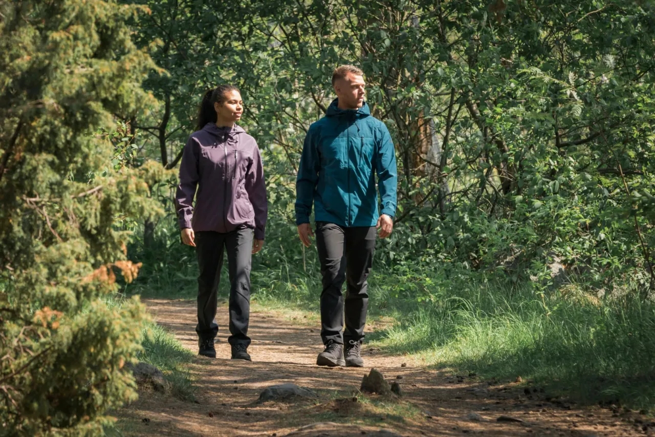 Jakie spodnie w góry wybrać, aby uniknąć nieprzyjemności?